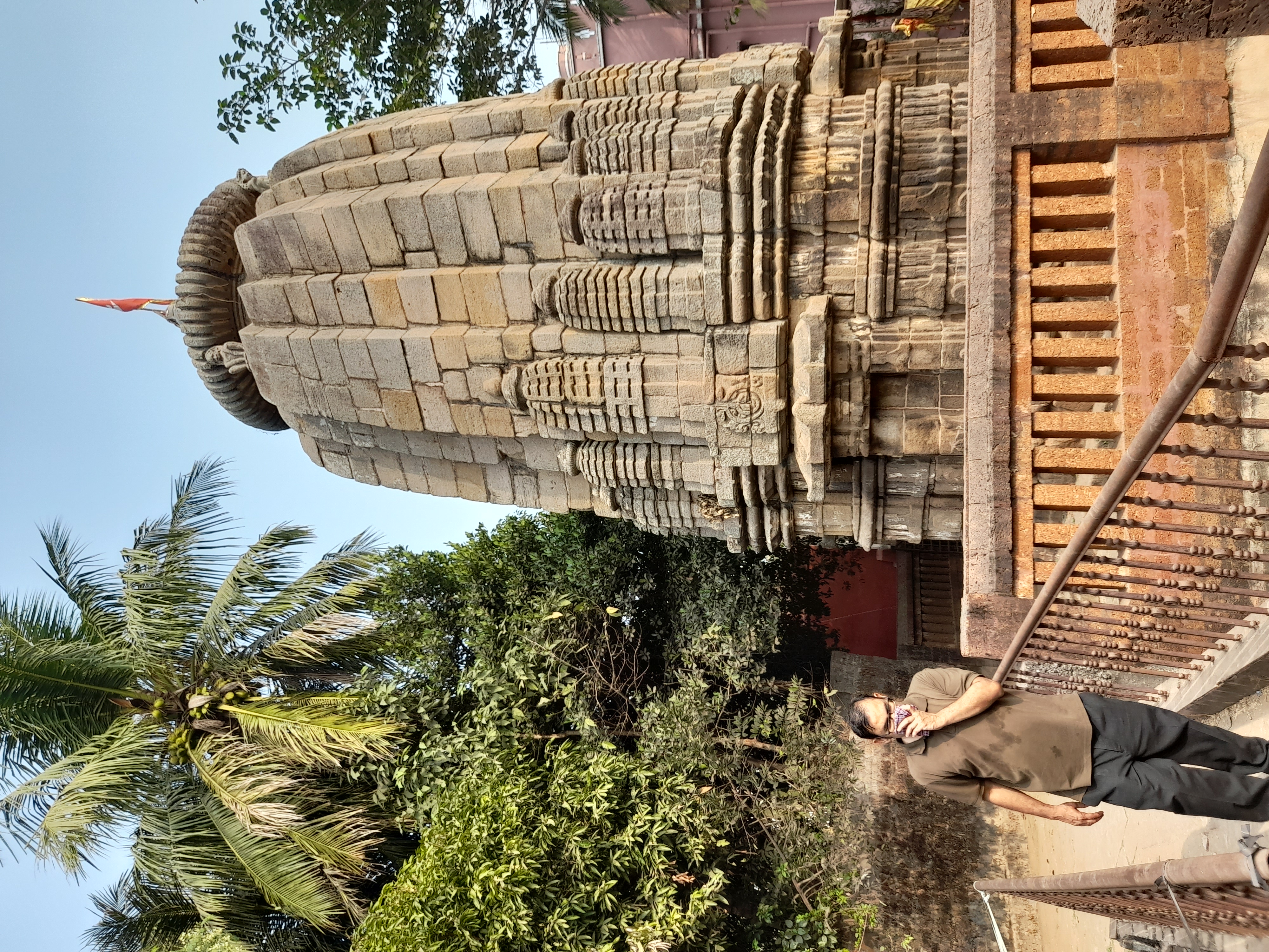 Swarnajaleswara Temple, Ekamra Kshetra