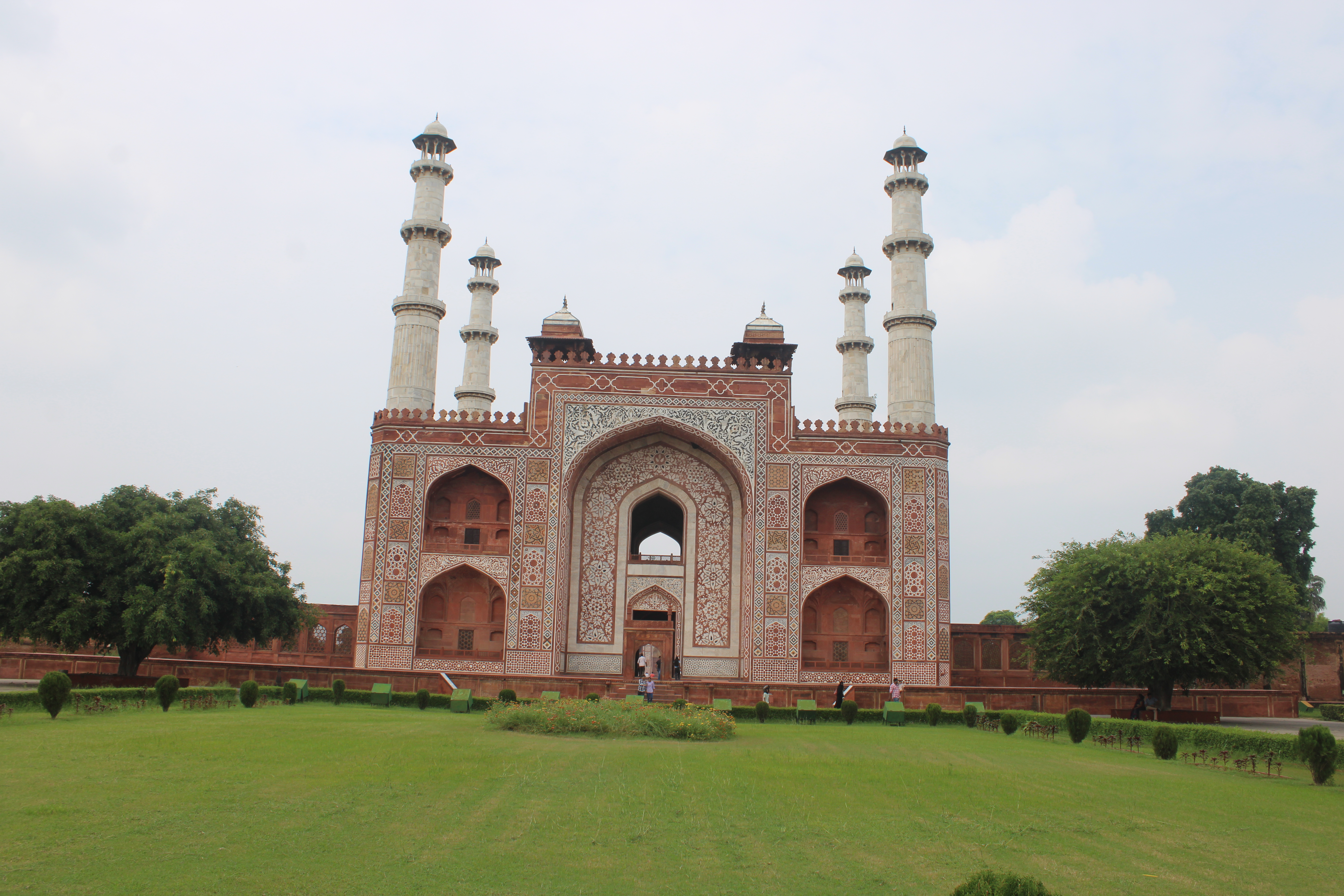 Jahangiri Darwaza, Akbar