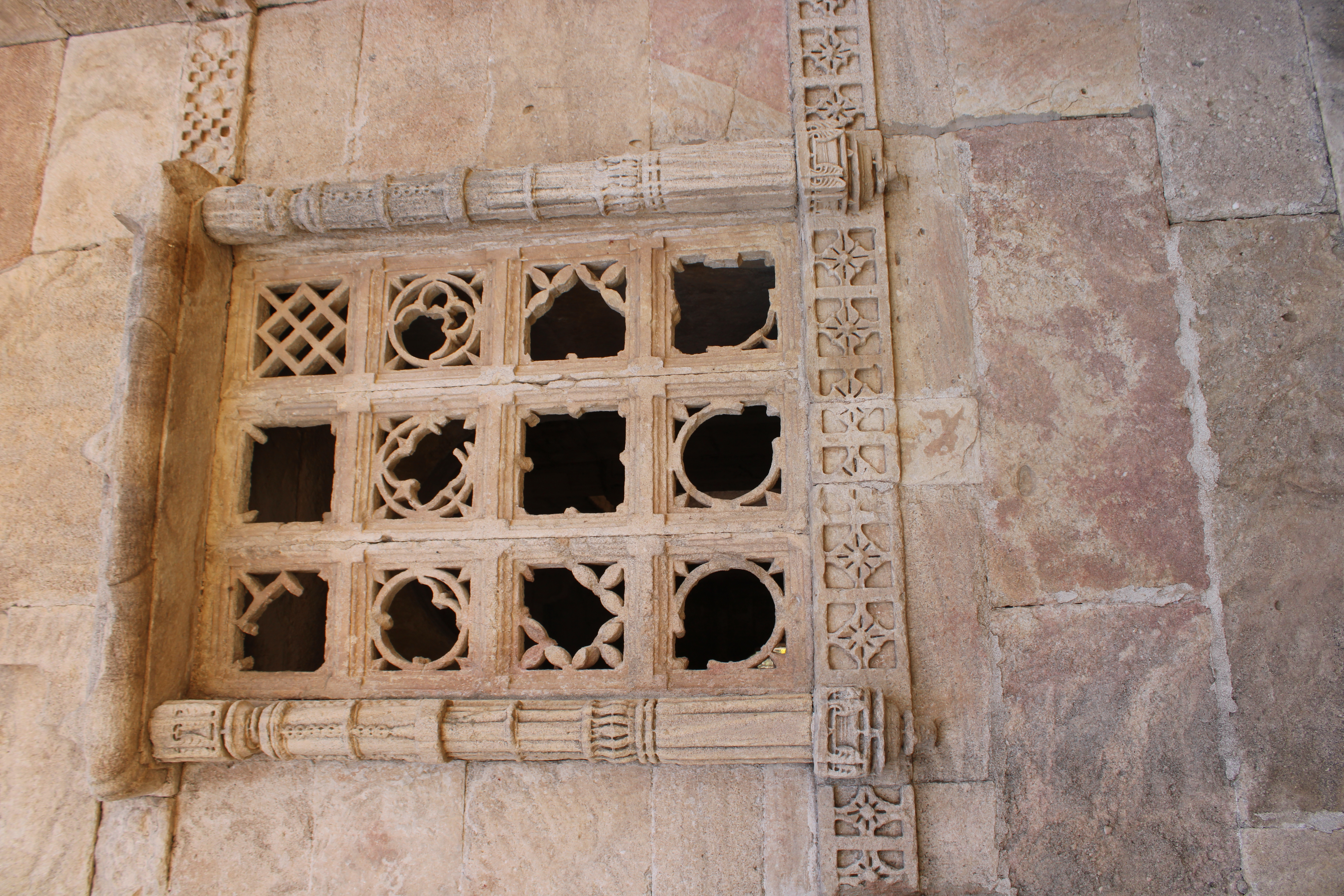 Nagina Masjid, Champaner