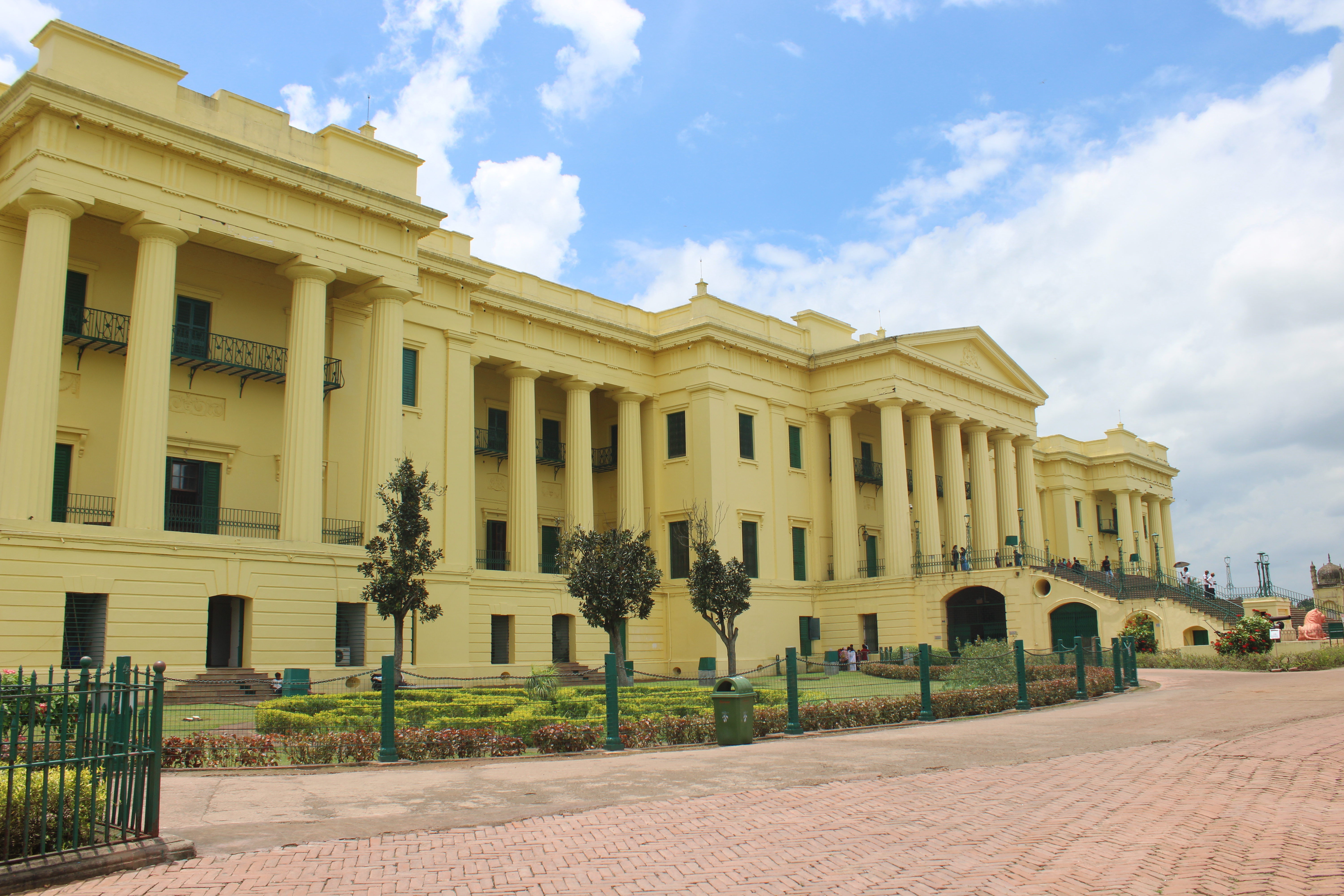 Hazarduari Palace, Murshidabad