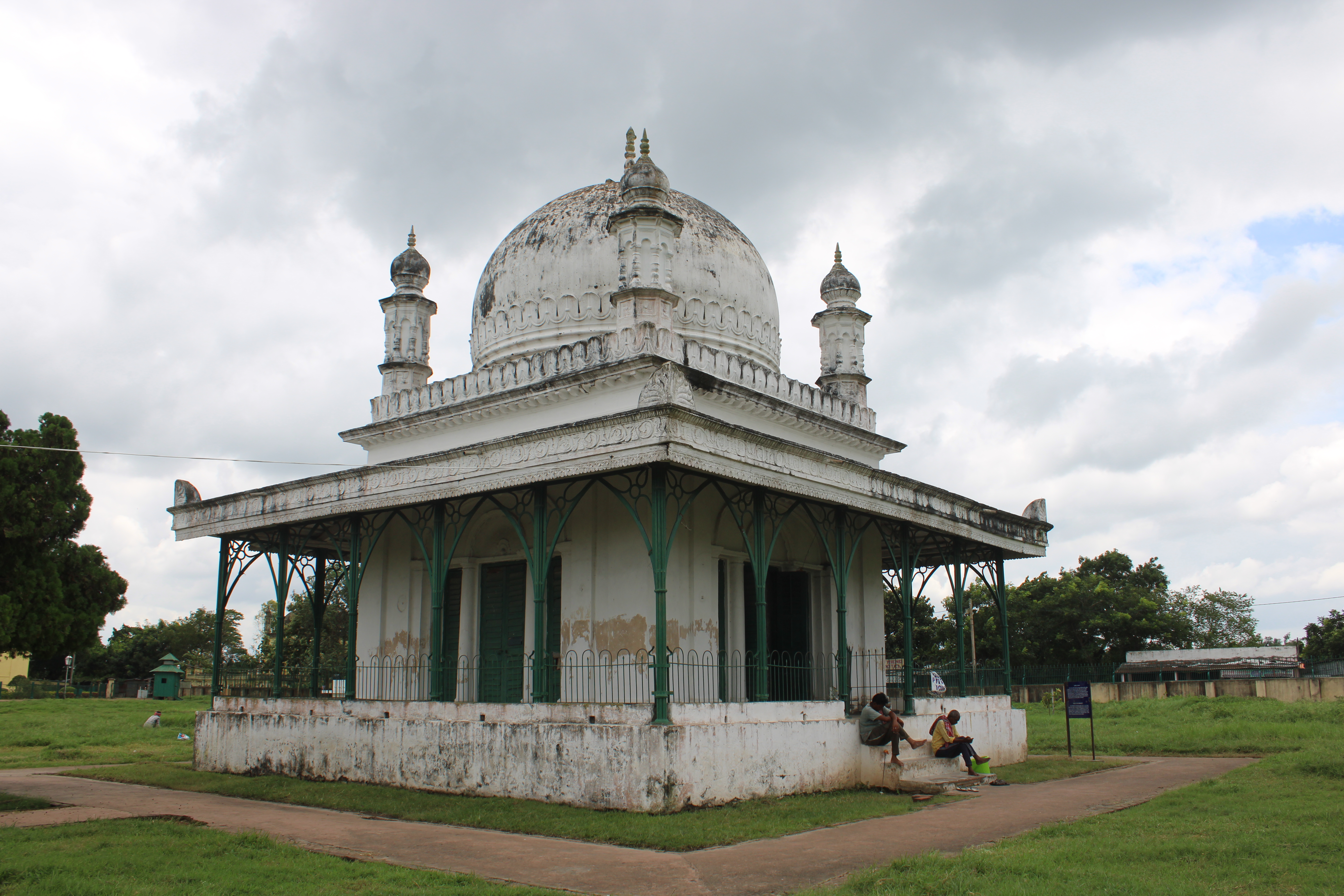 Hazarduari Palace, Murshidabad