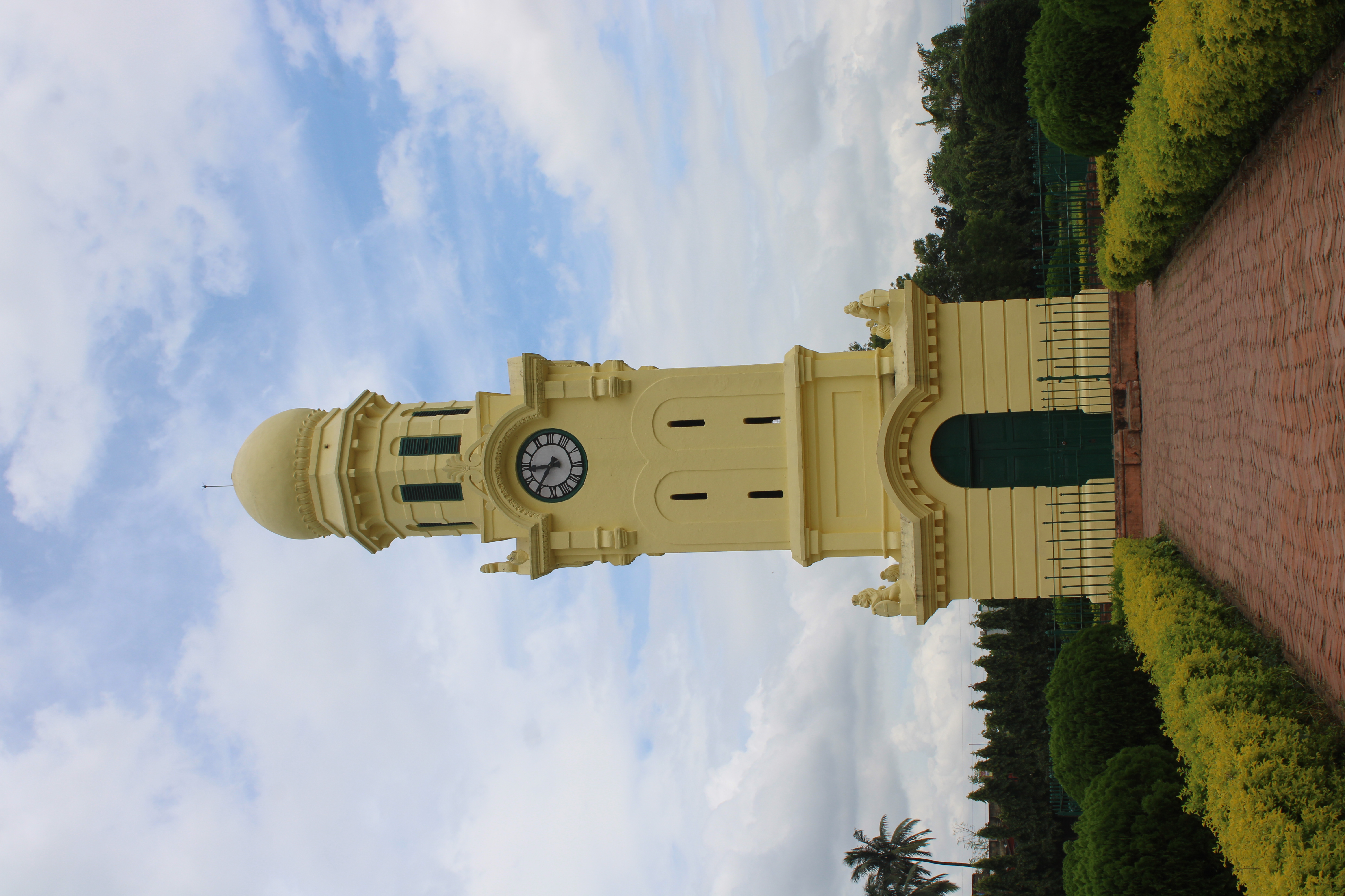 Hazarduari Palace, Murshidabad