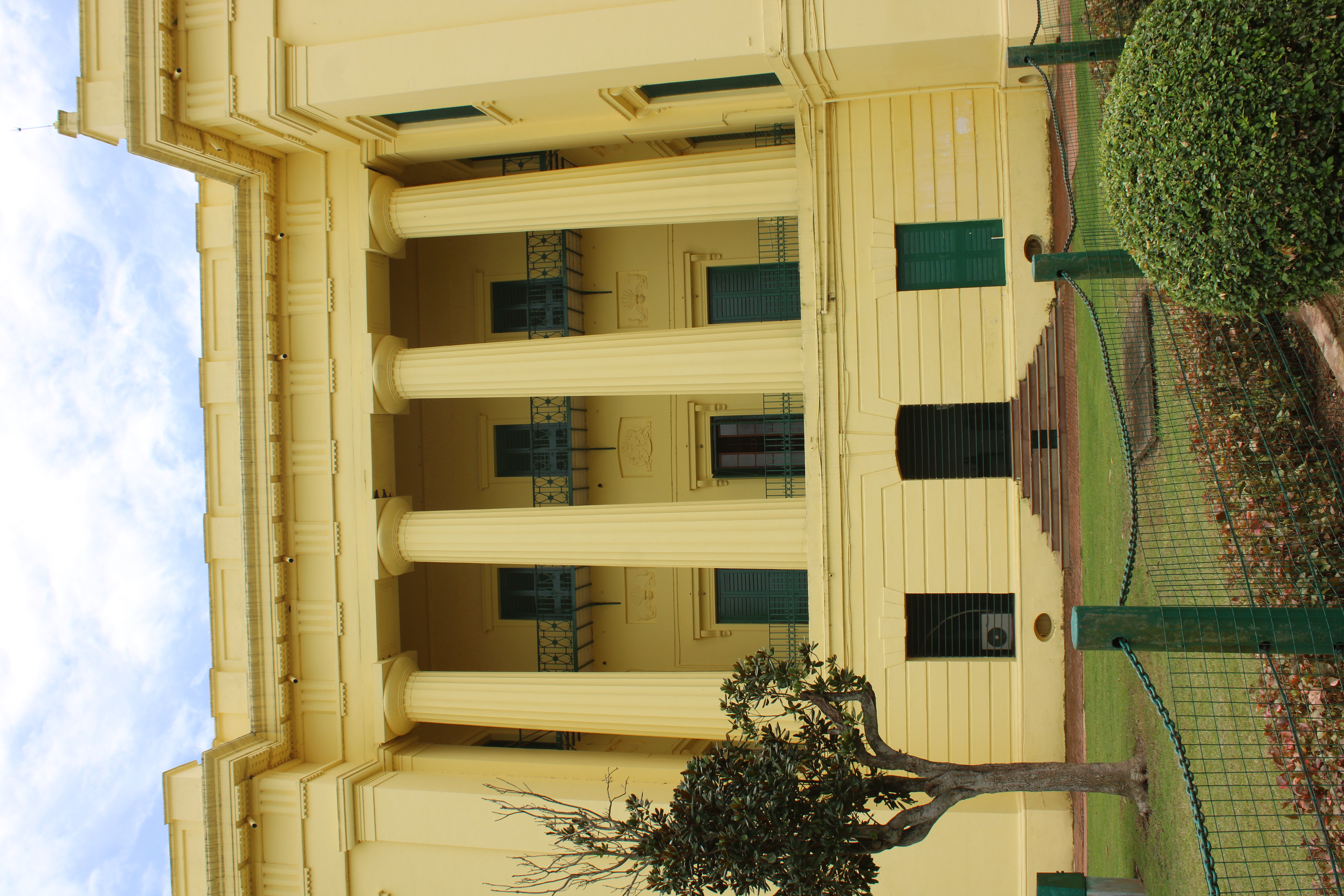 Hazarduari Palace, Murshidabad