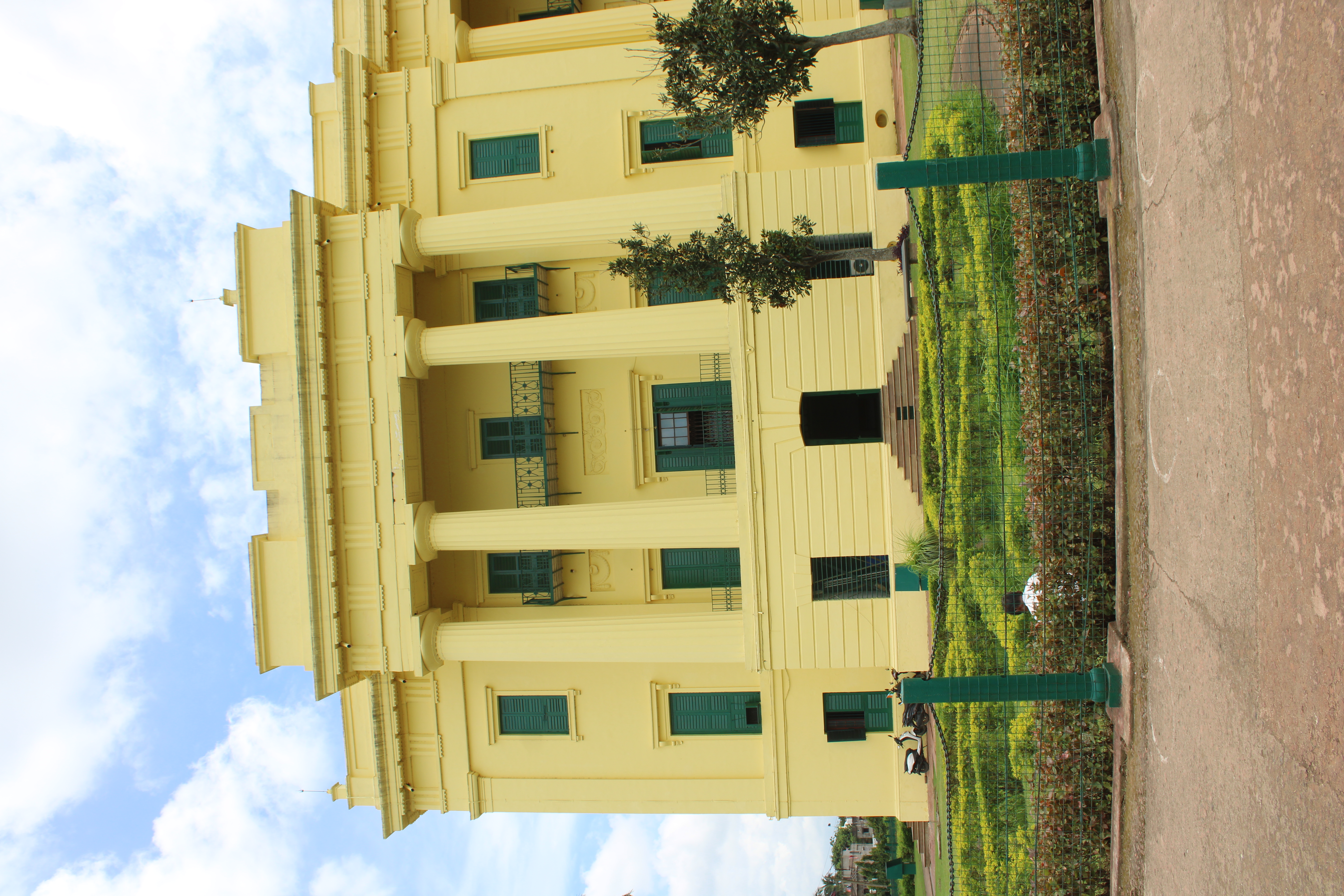 Hazarduari Palace, Murshidabad