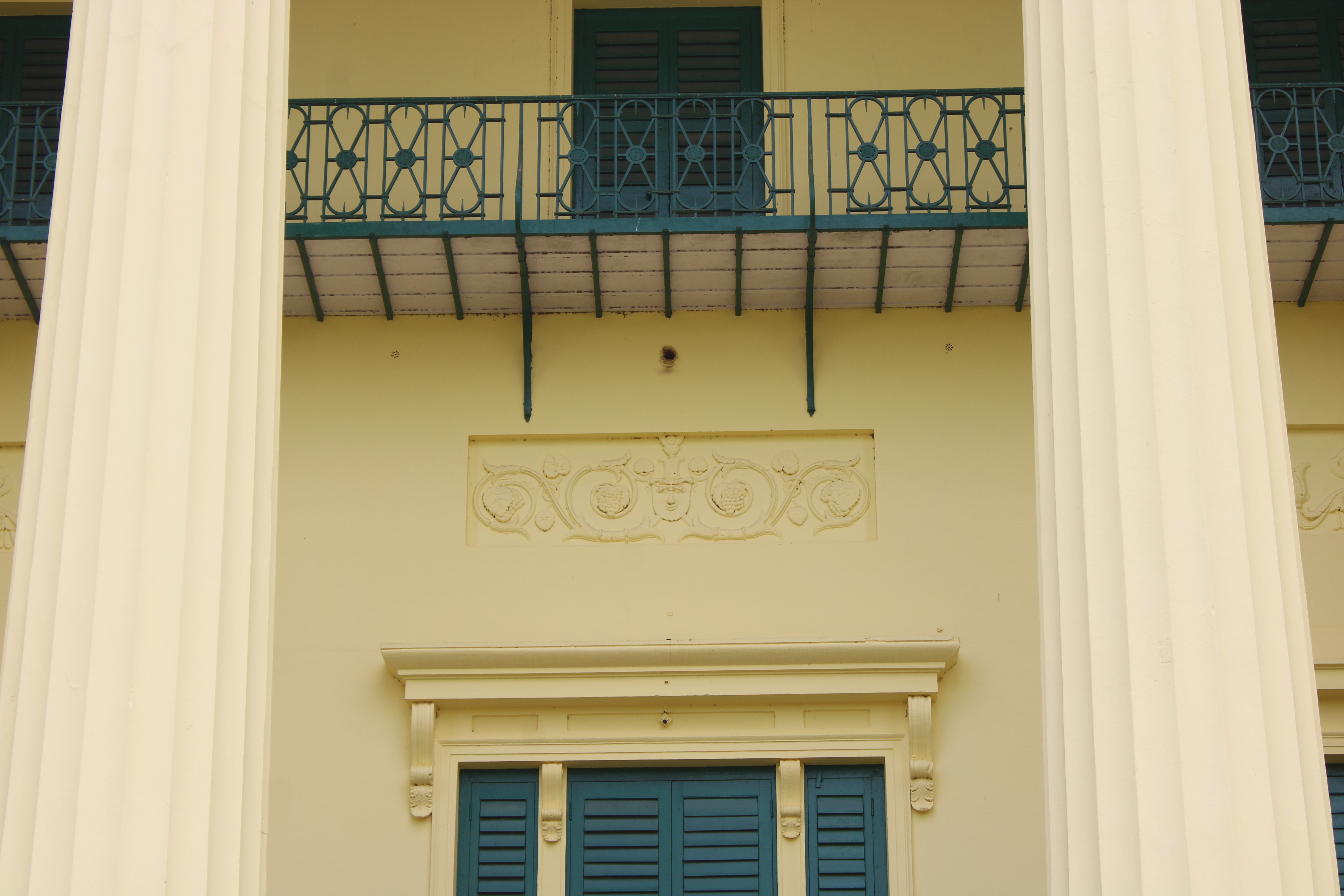 Hazarduari Palace, Murshidabad