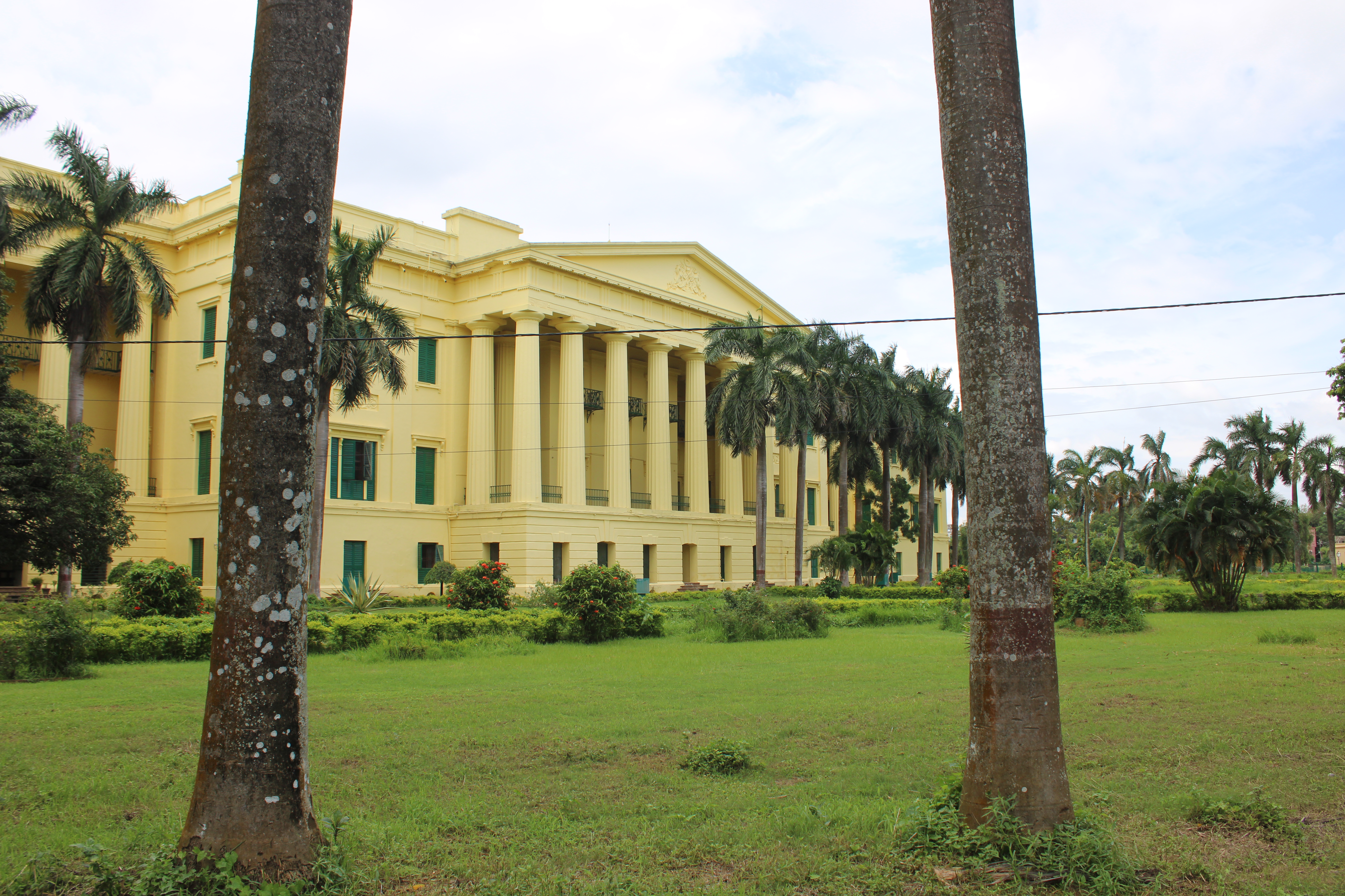 Hazarduari Palace, Murshidabad