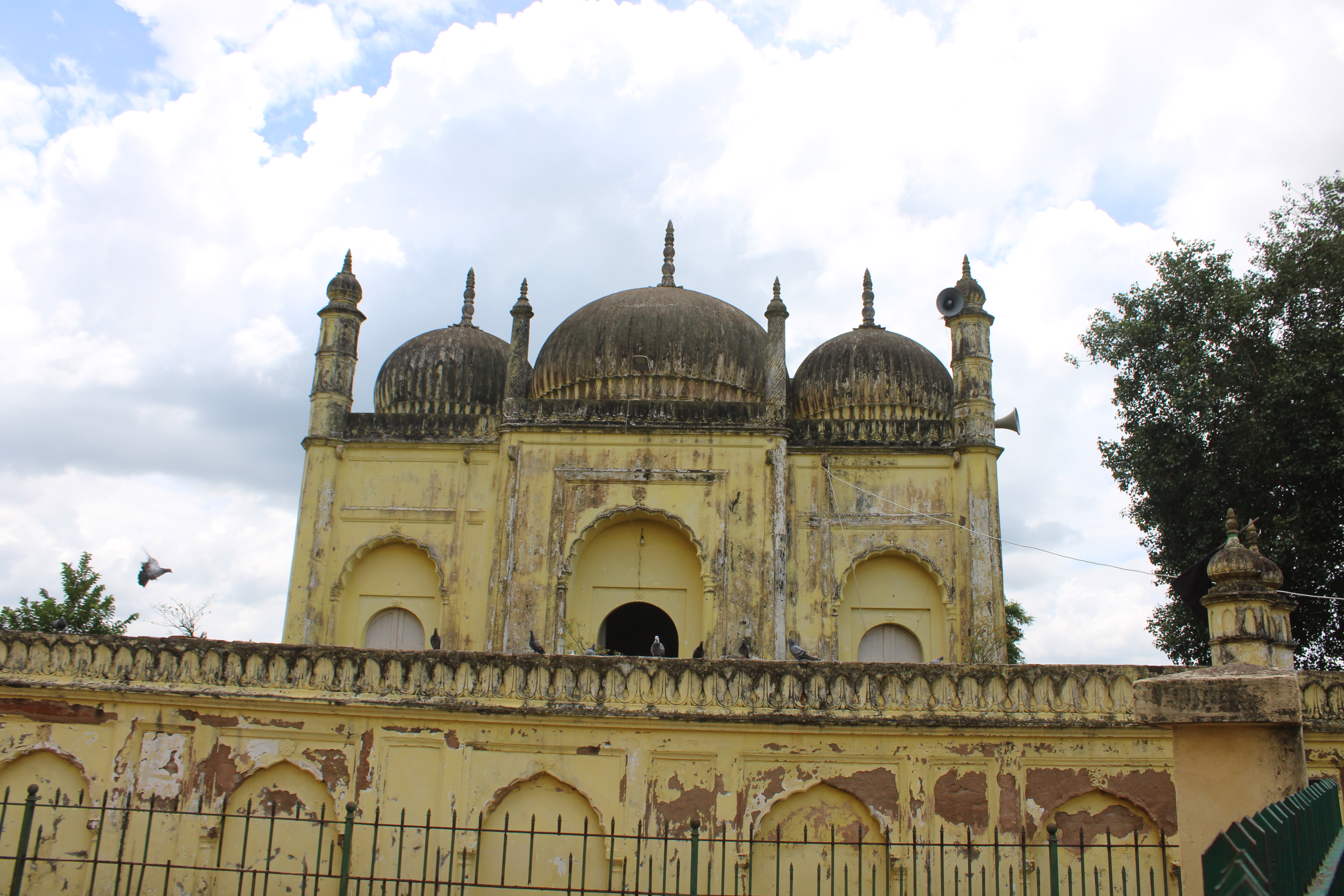 Hazarduari Palace, Murshidabad