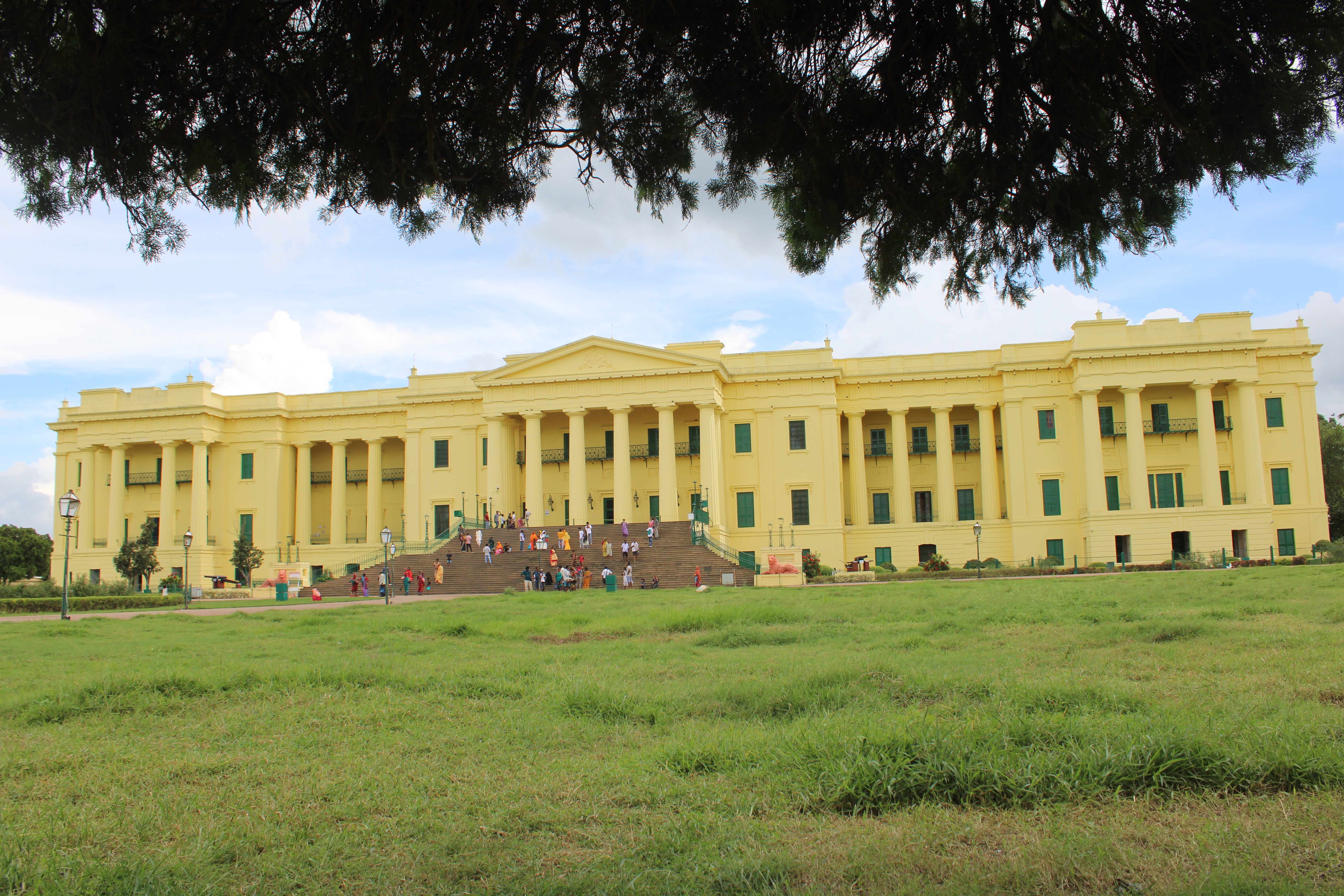 Hazarduari Palace, Murshidabad