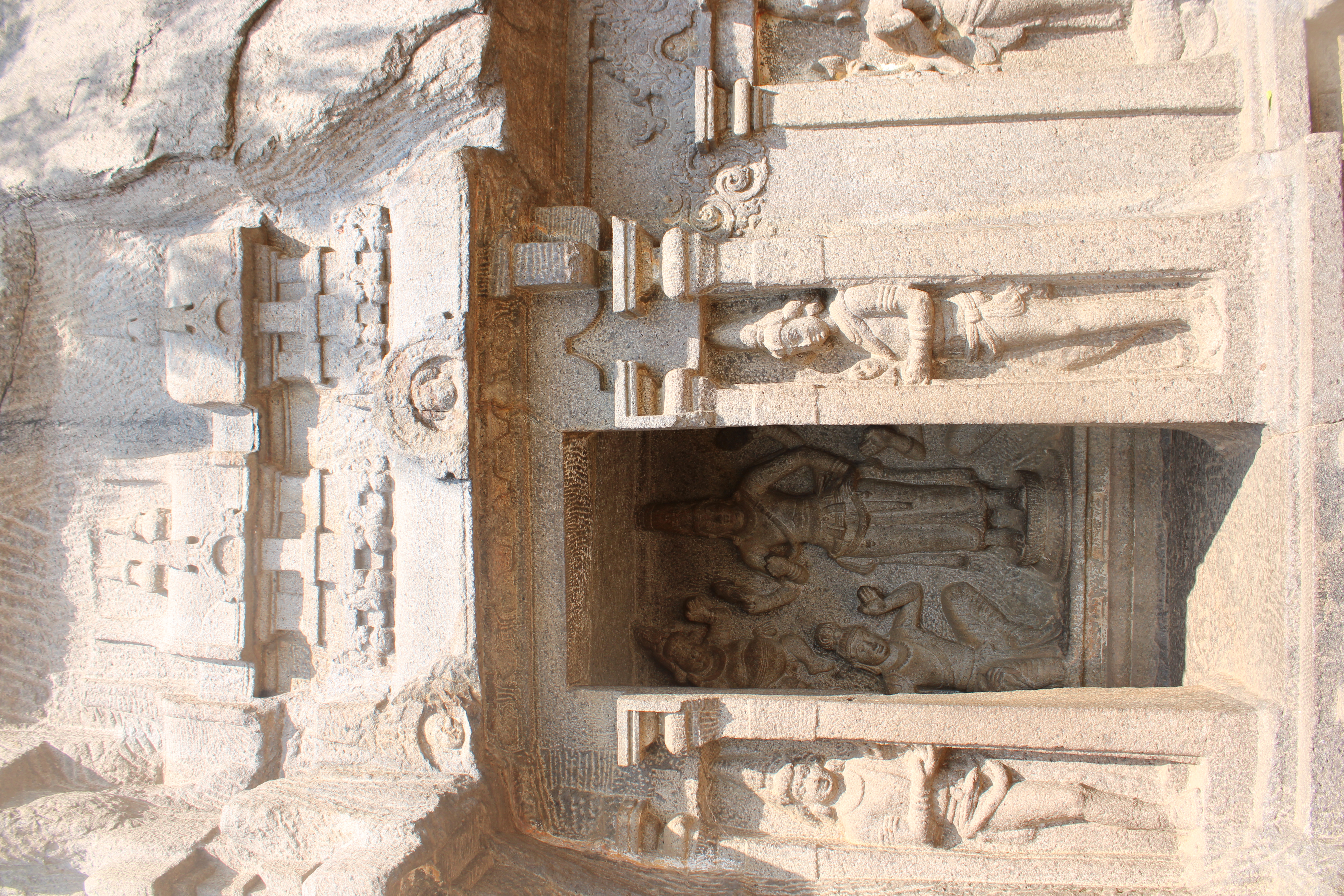 Trimurti Shrine, Mahabalipuram