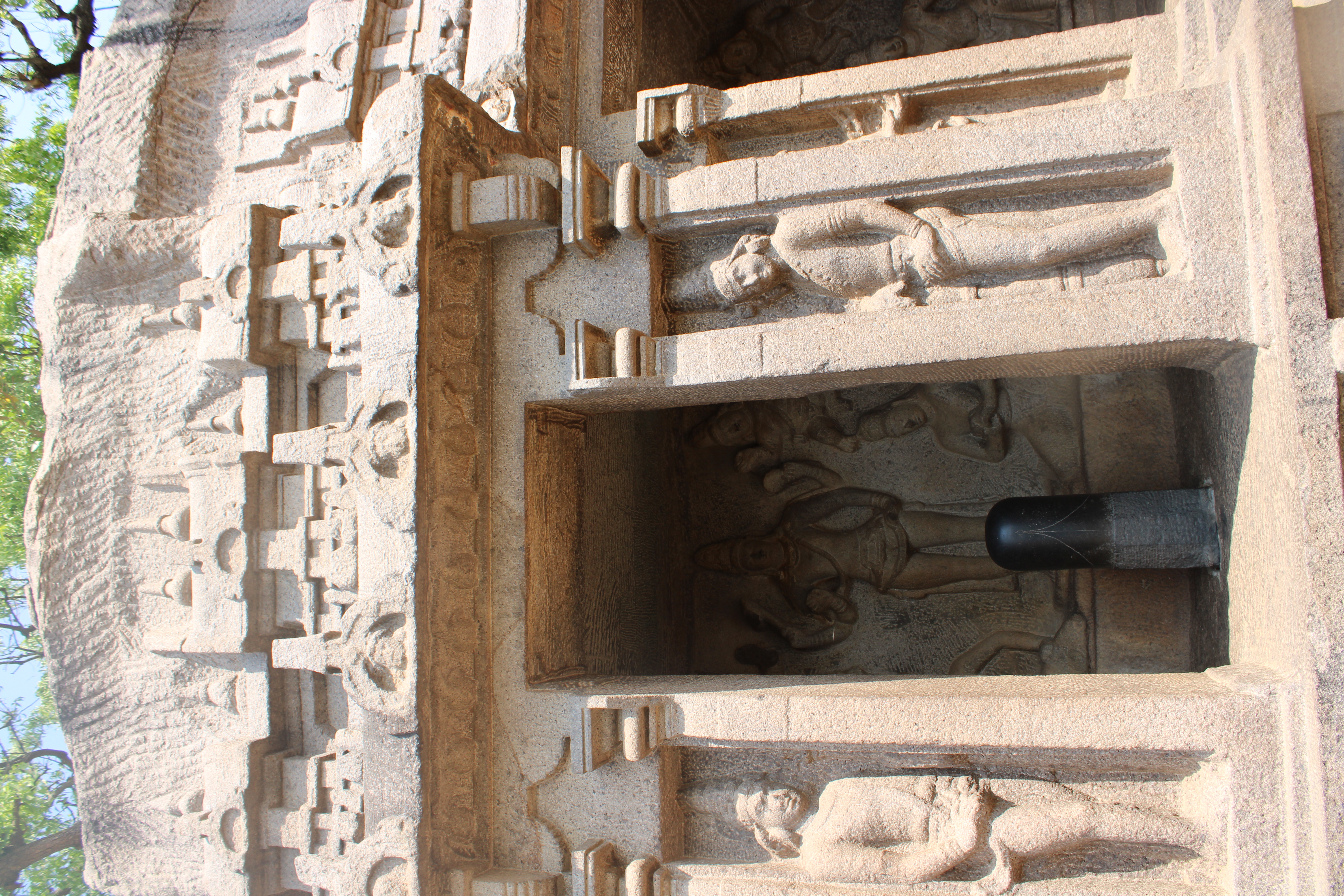 Trimurti Shrine, Mahabalipuram