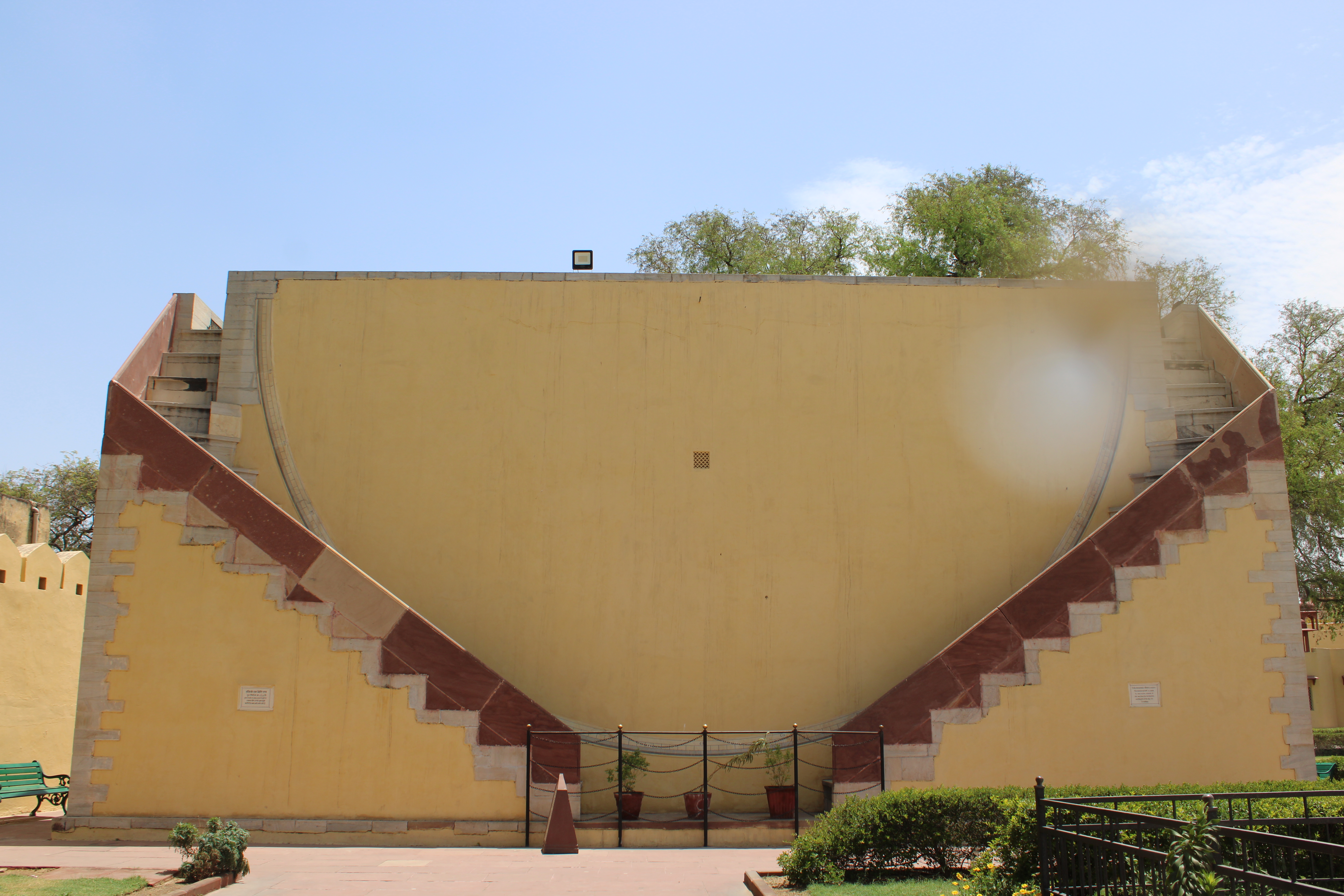 Daksinottara Bhitti, Jantar Mantar