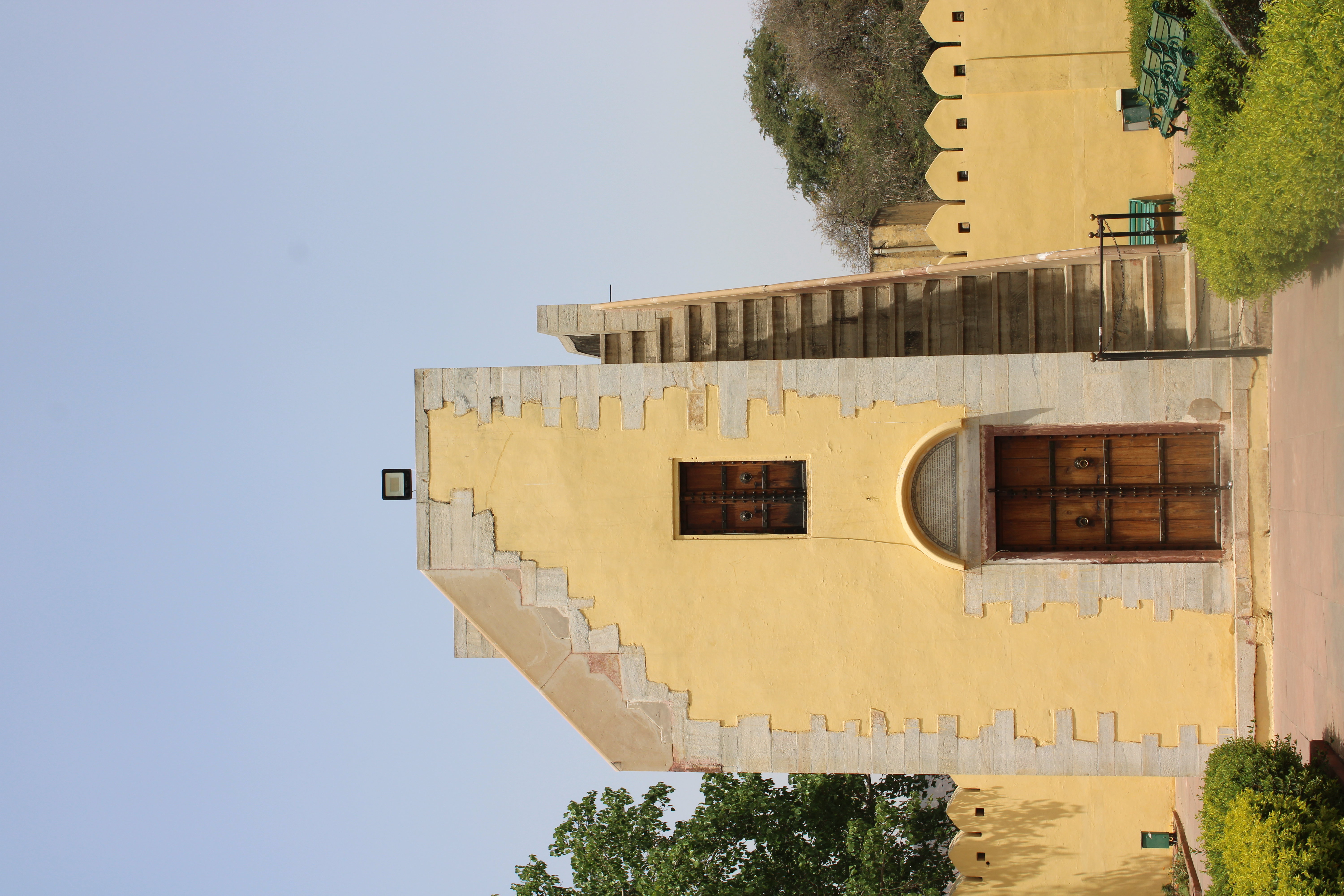 Dakshinottara Bhitti, Jantar Mantar