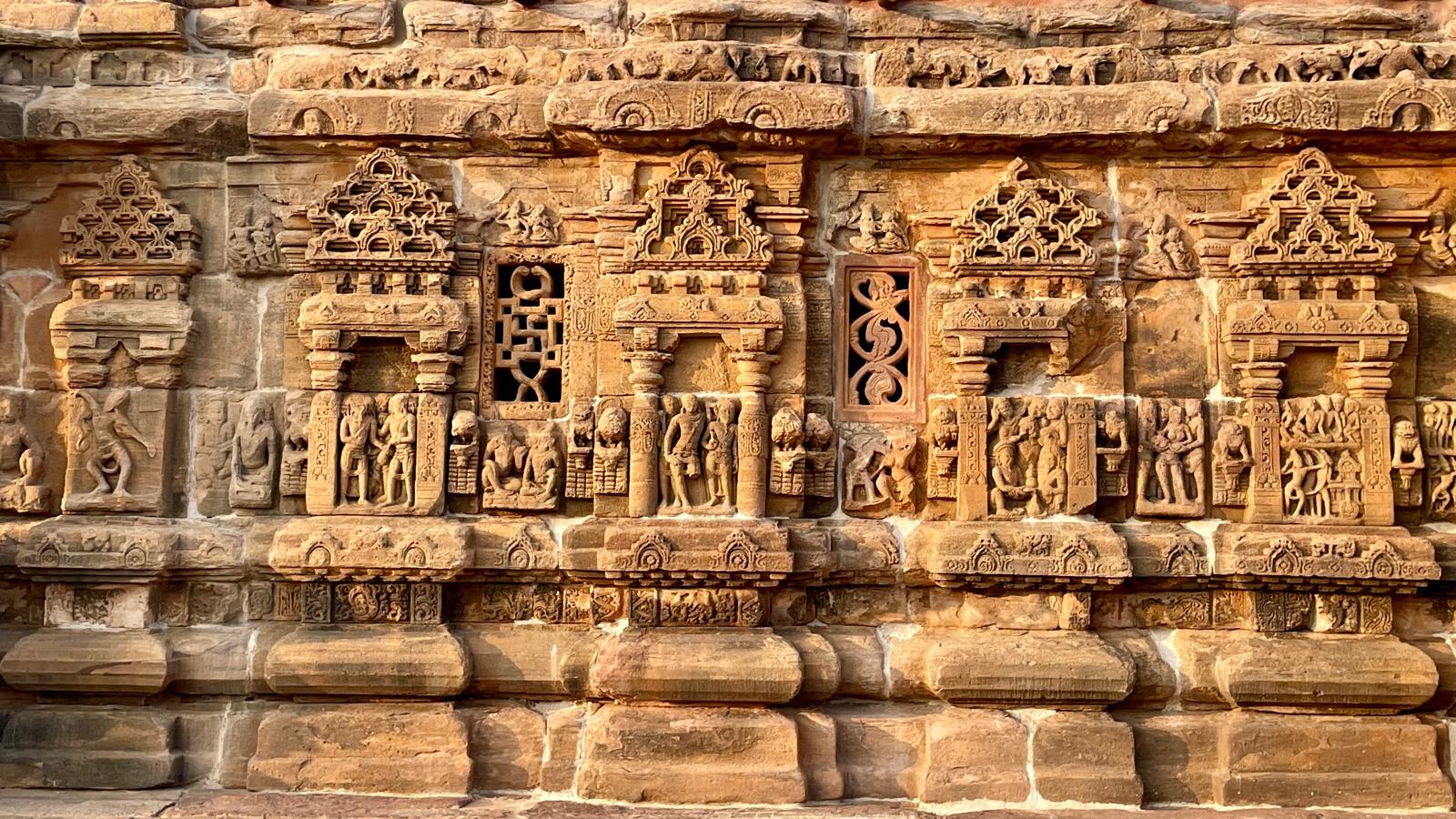 Hazar Rama Temple, Hampi