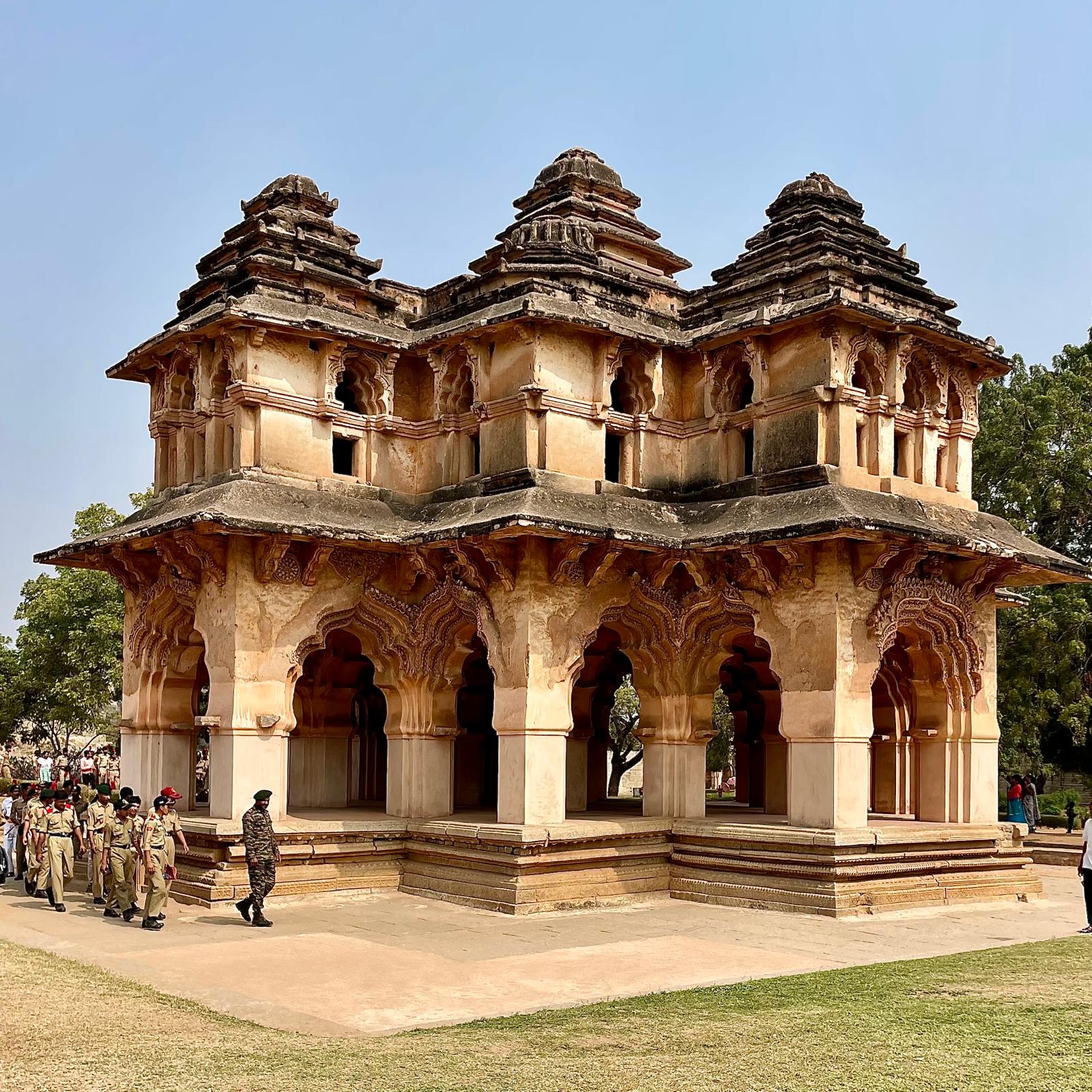 Lotus Mahal, Hampi