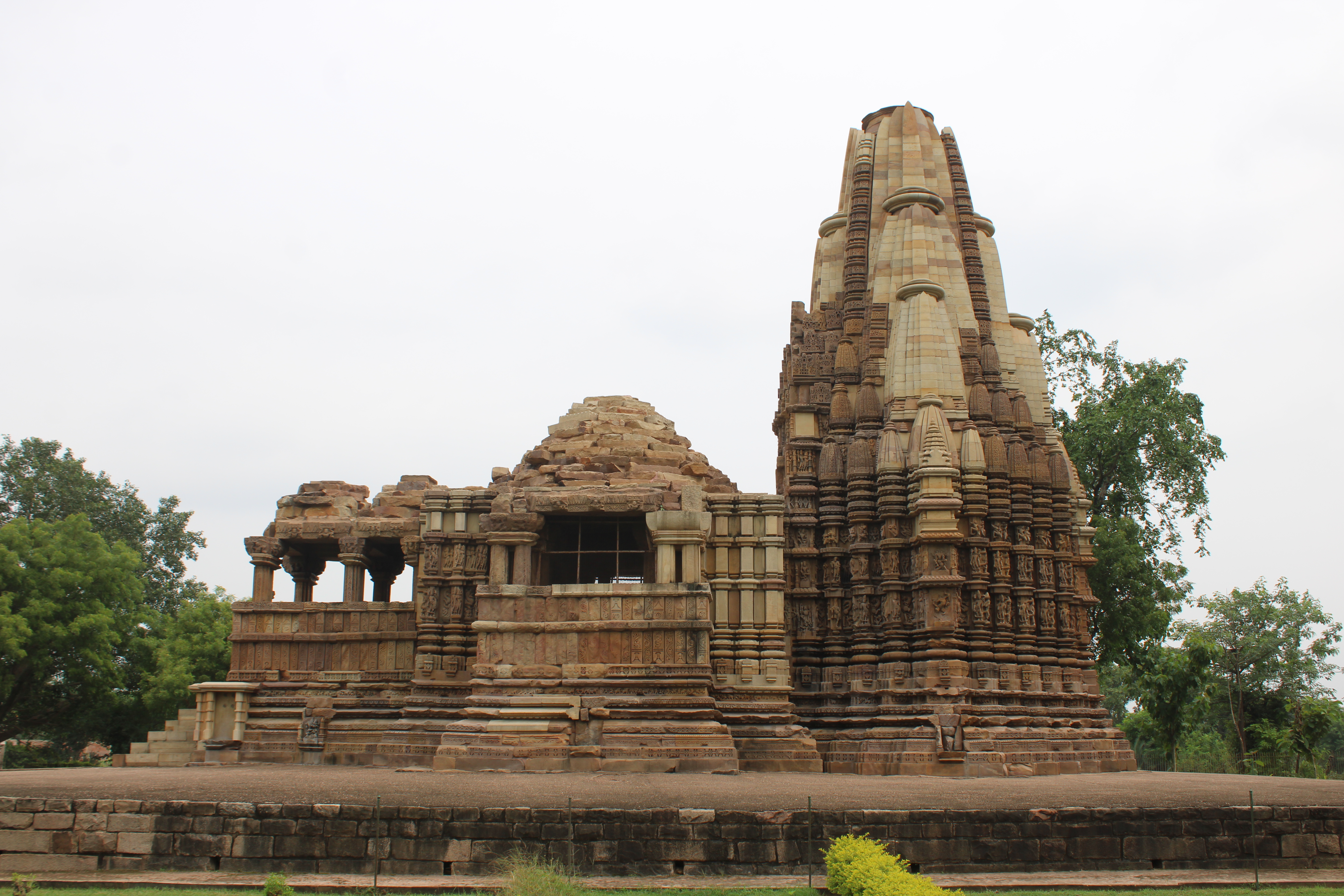 Dulhadeo Temple, Khajuraho