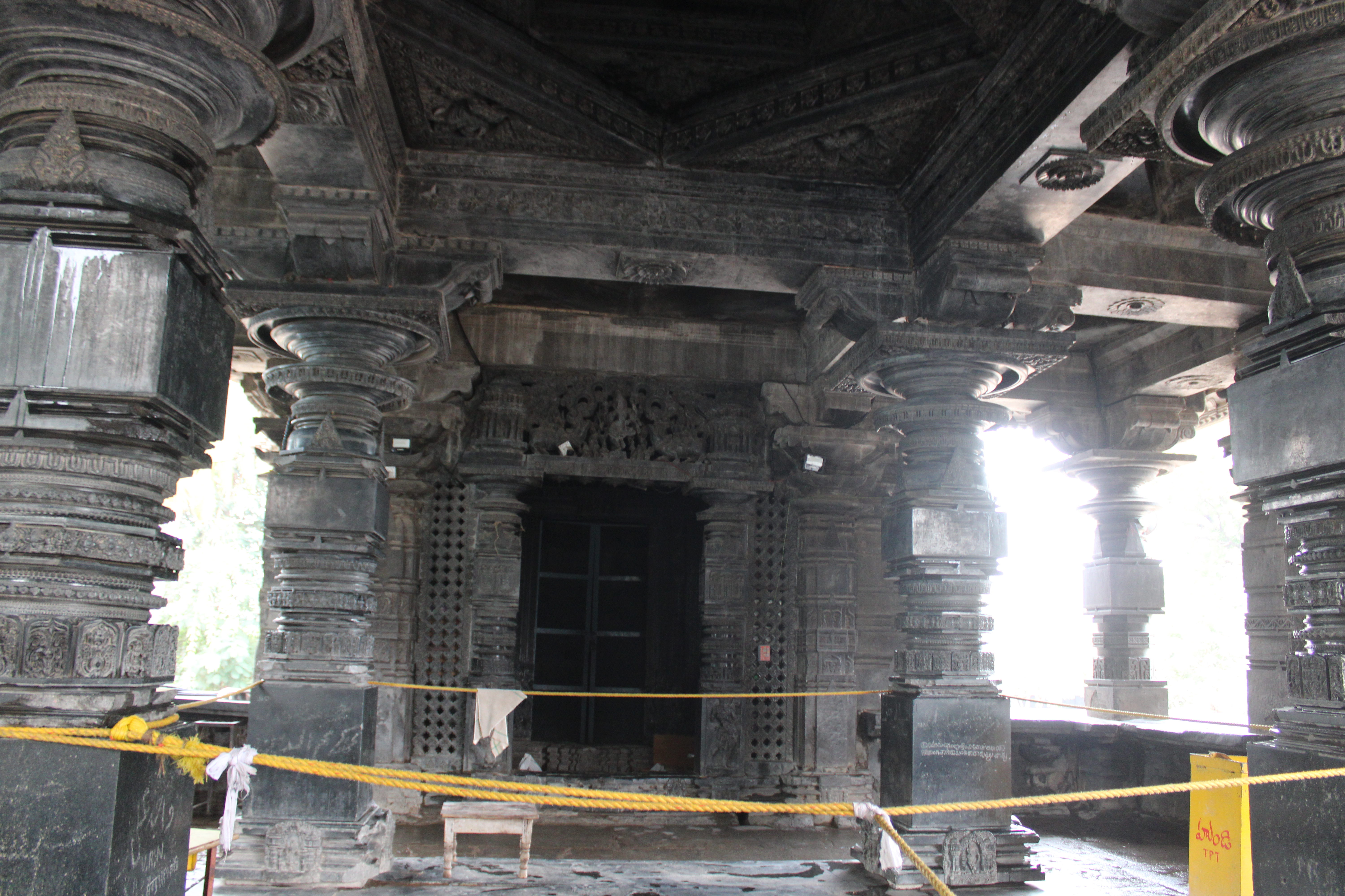 Thousand Pillar Temple