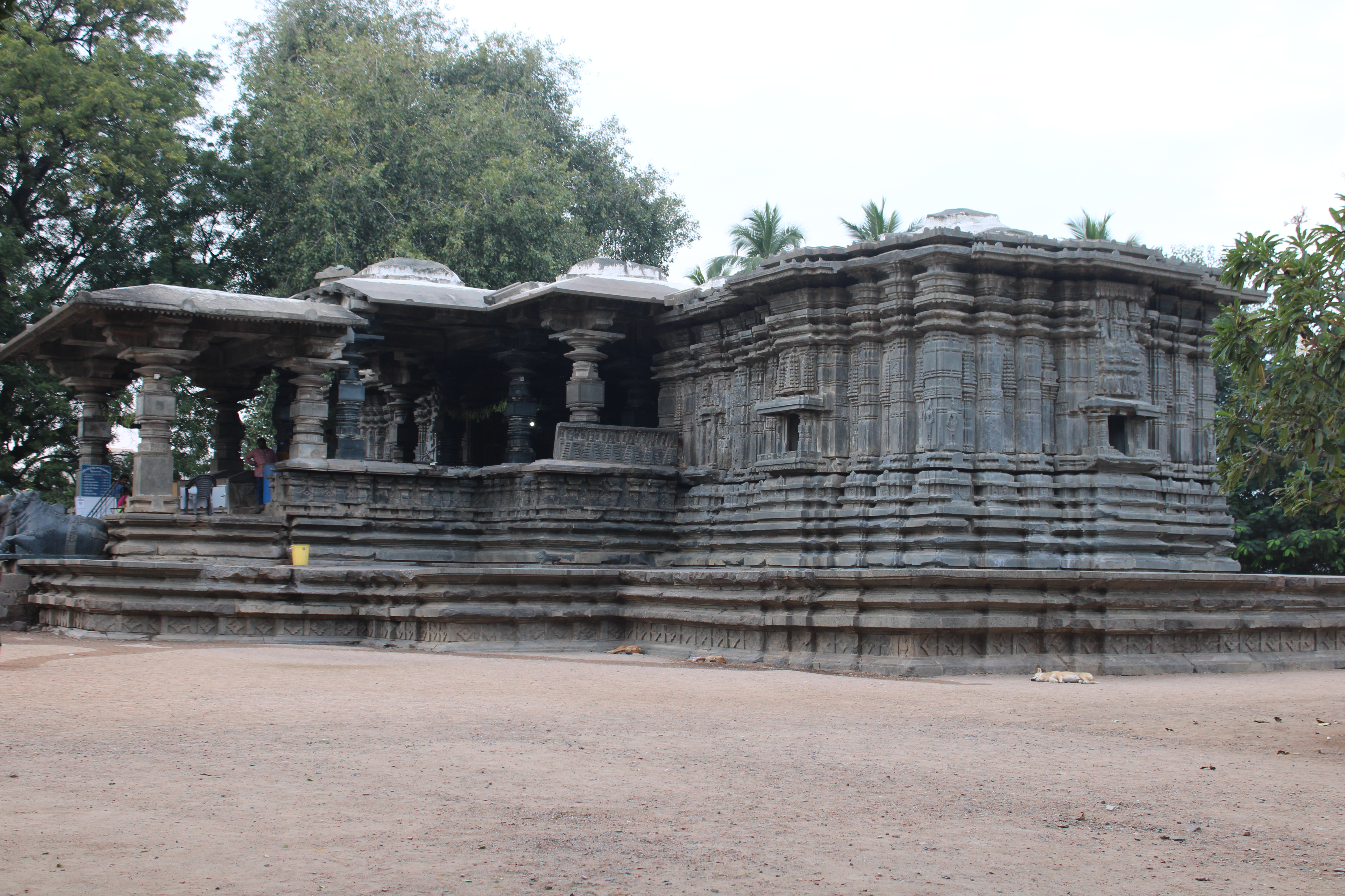 Thousand Pillar Temple