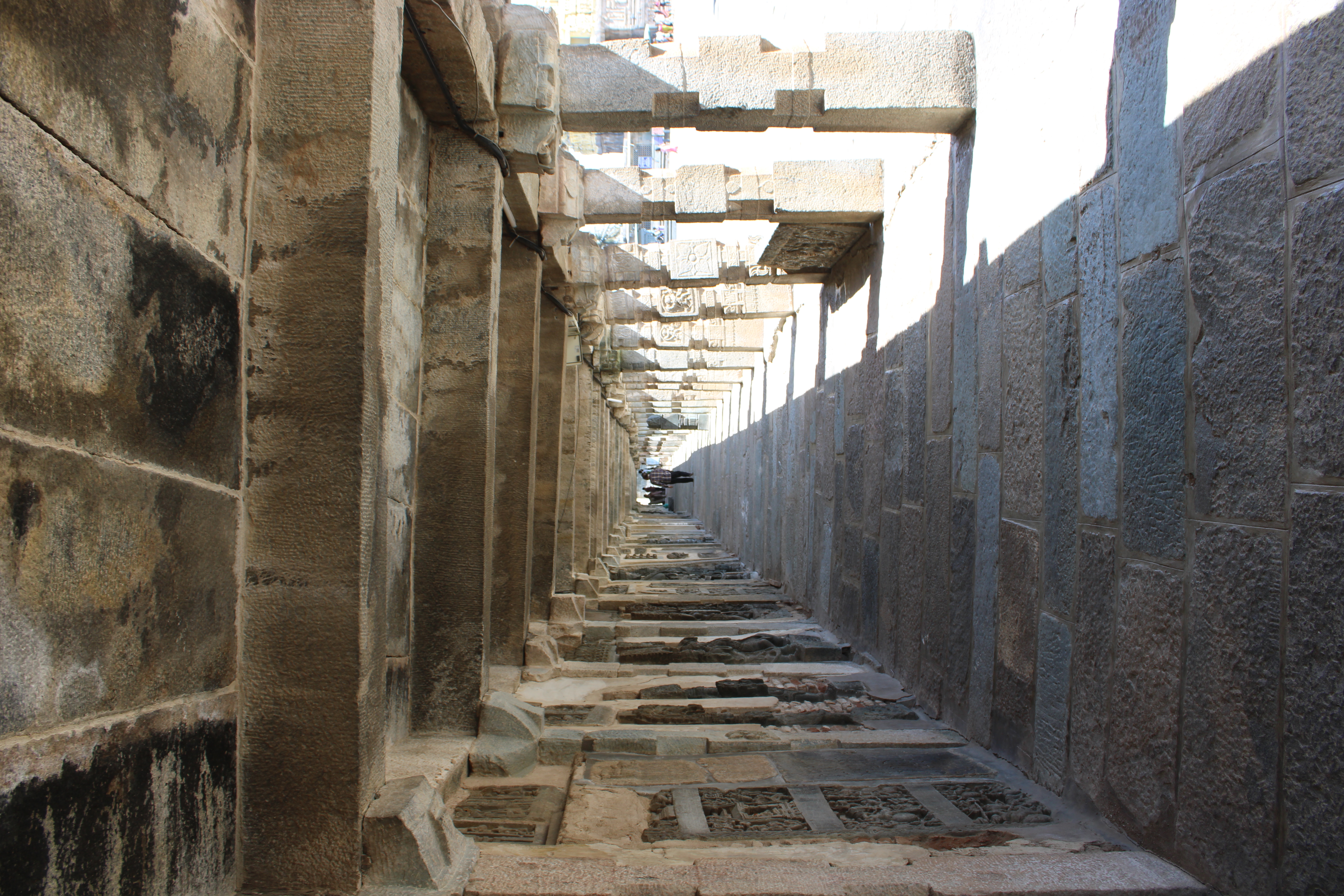 Pillared Cloister, northern boundary wall, Chennakesava Temple Complex