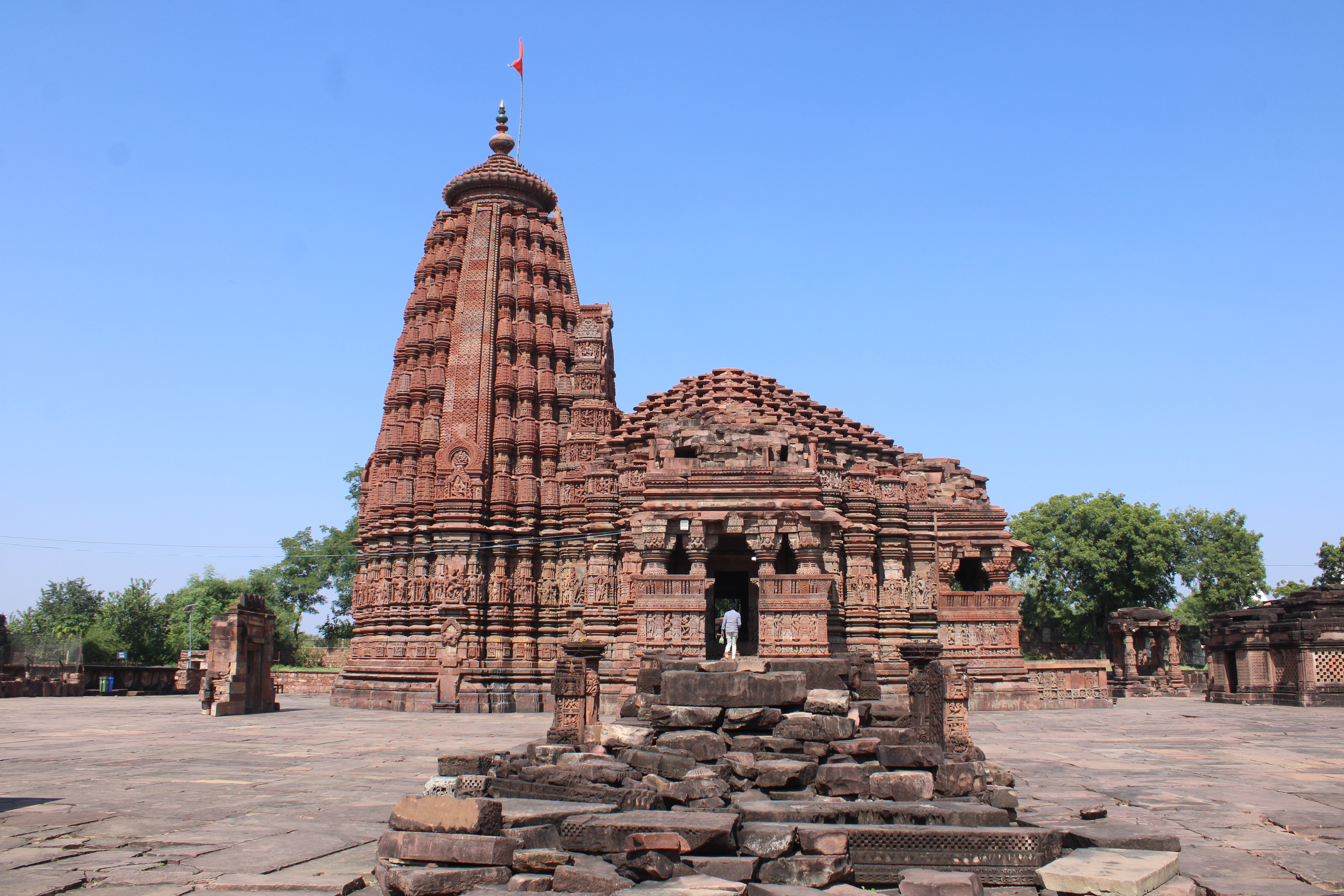 Neelkantheshwar Shiv Temple